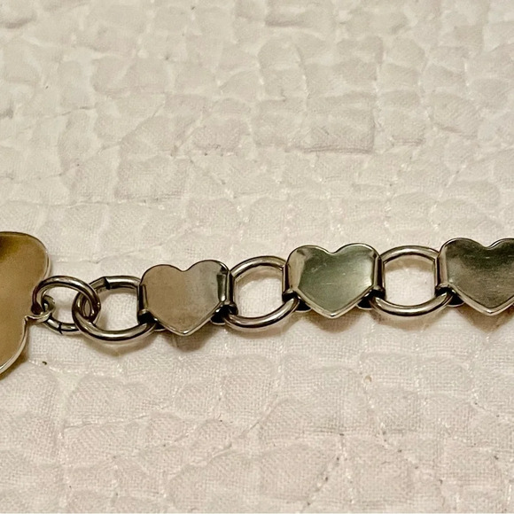 Vtg 1950s metal belt. Hearts adjustable w/ dangling heart. 26-32 inch waists. - Picture 5 of 6